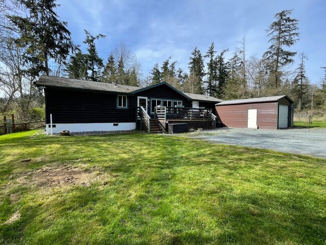Foto del edificio - Scenic Home Out of Town, With Unique Farm ...
