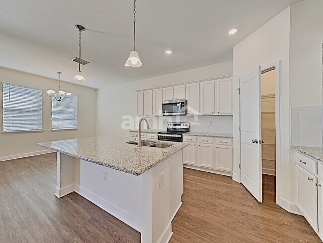 Building Photo - 4501 Reisswood Loop