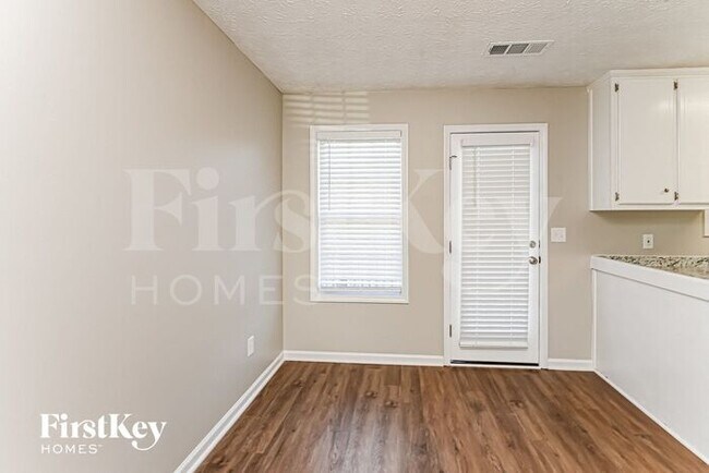 Foto del edificio - 344 Mary Alice Dr