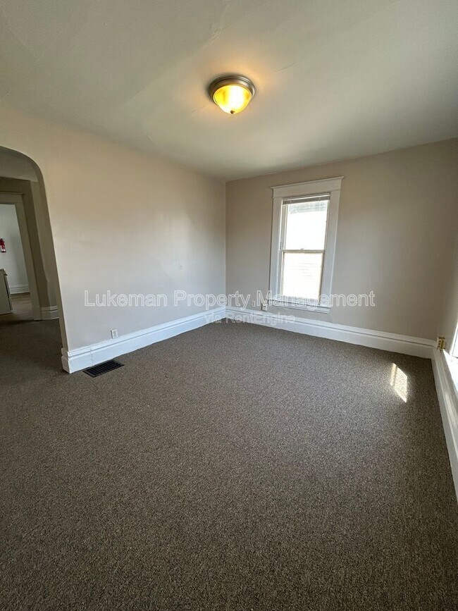 Foto del edificio - 1324 S Westnedge Ave