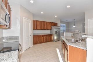 Foto del edificio - 9207 W Bent Tree Dr