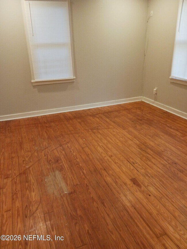 Foto del edificio - 1037 Detroit St