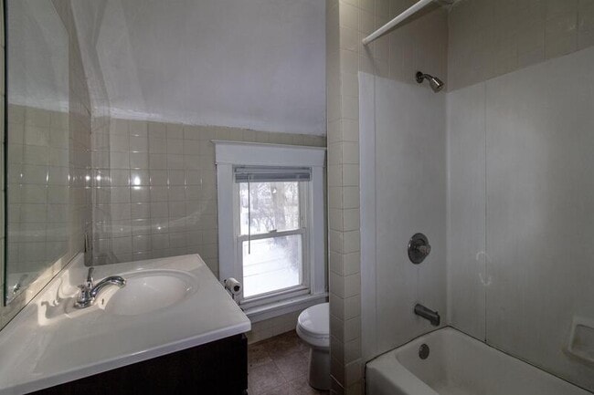 Foto del edificio - 1111 5th Ave NW