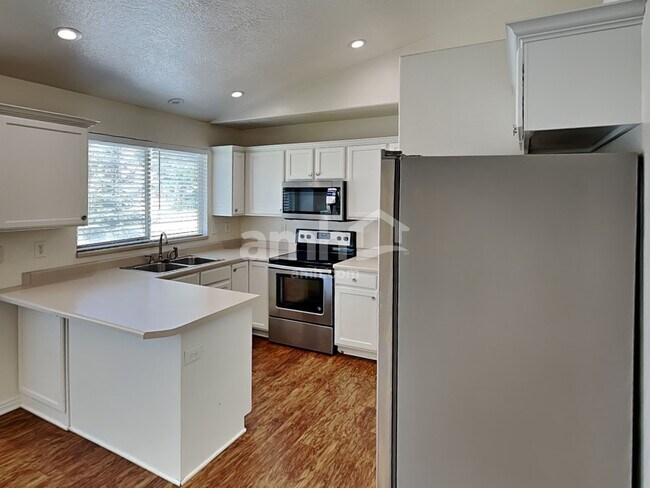 Foto del edificio - 8558 Laurel Oak Dr