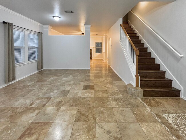 Foto del edificio - Beautiful 4 Bedroom Home in Gated Community!