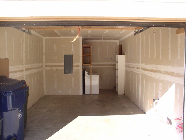 Building Photo - 13015 27th Dr SE