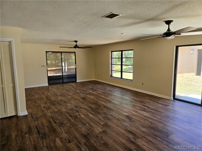 Building Photo - 79 Chinaberry Cir