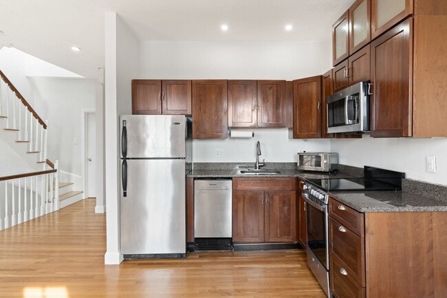 Foto del edificio - 64 West Cedar St