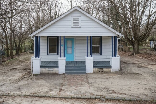 Foto del edificio - Two Bedroom Home!