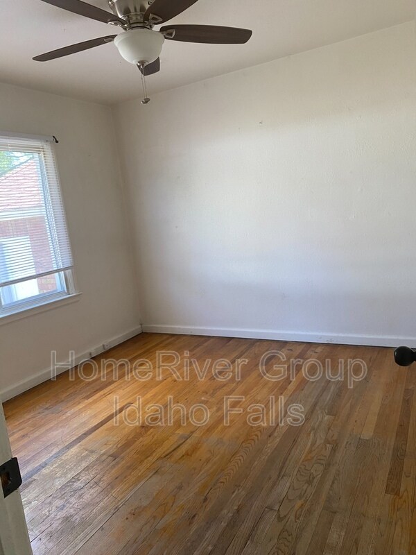 Foto del edificio - 275 E 15th St