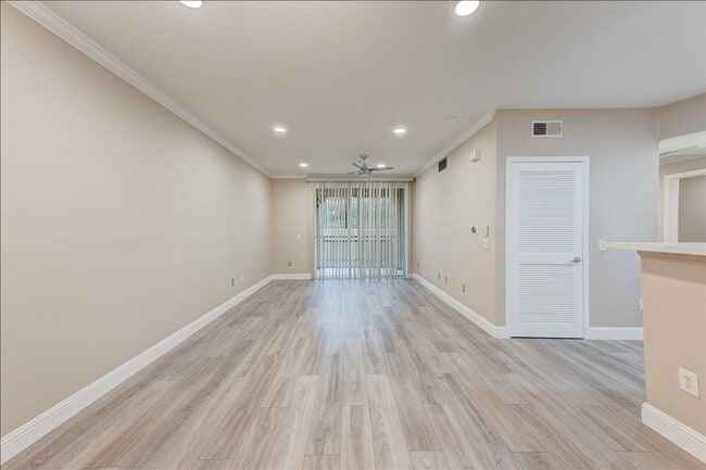 Building Photo - 3850 Elijah Ct