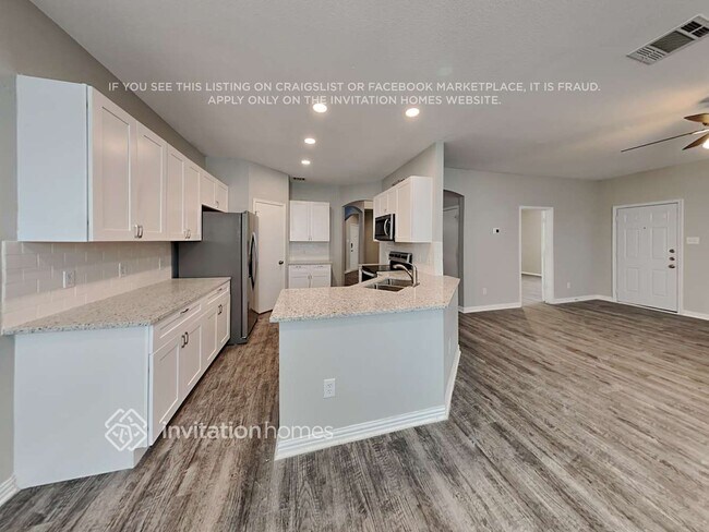 Foto del edificio - 713 Mistymoor Ln