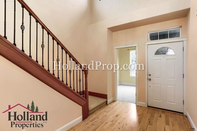 Foto del edificio - Must See, Beautiful 4 bedroom home in Hillsboro