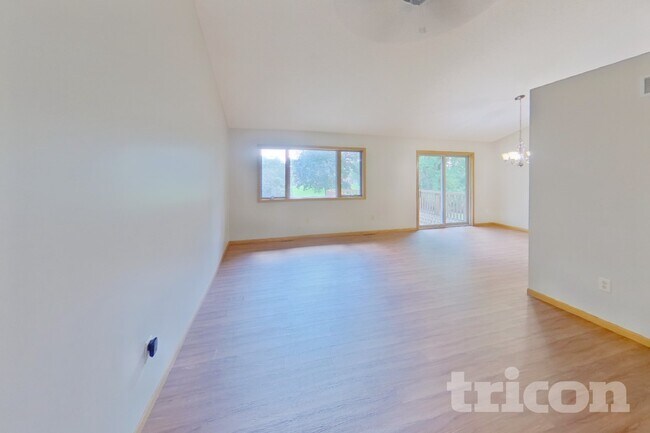 Foto del edificio - 3656 141st Ln NW