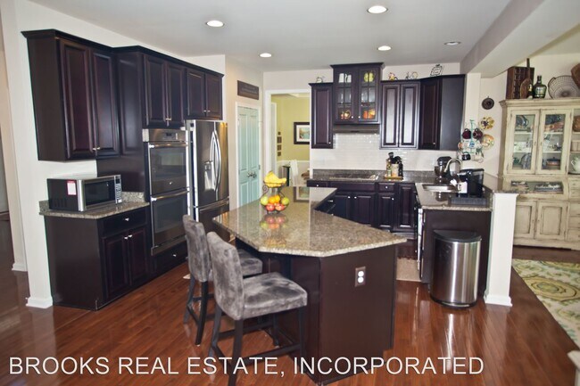 Foto del edificio - 4 br, 3.5 bath House - 9323 Ashwood Court