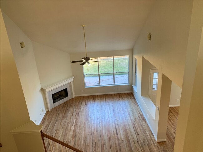 Foto del edificio - 12203 Meadow Ln Ct