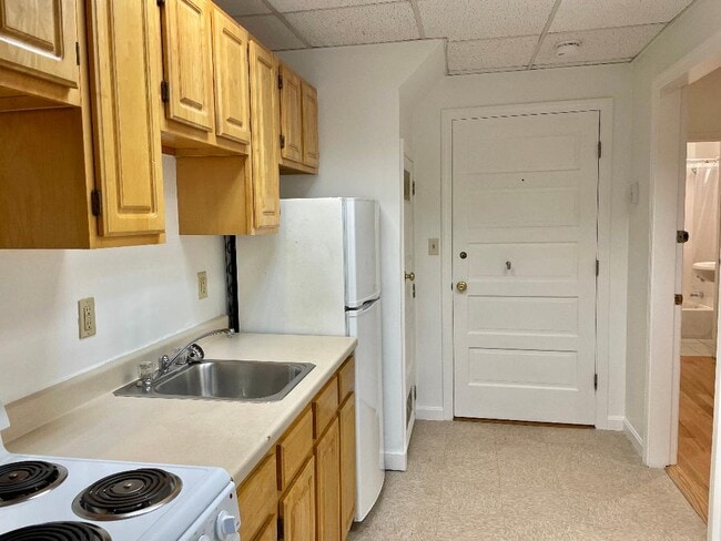 Photo - 1077 Beacon St Apartment