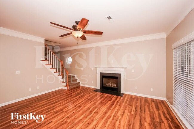 Foto del edificio - 7549 Sedgebrook Dr E