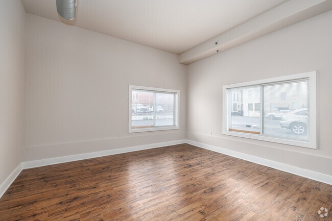 1BR, 1BA - 705SF - Living Room - Fayette Place