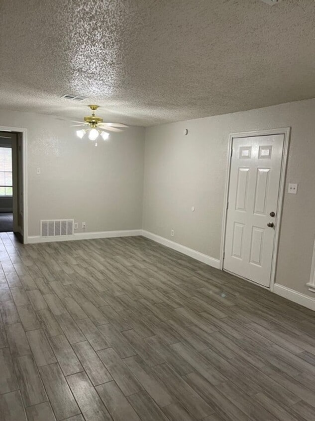 Primary Photo - 120 N 26th St