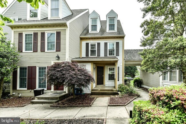 Building Photo - 12856 Mill Brook Ct