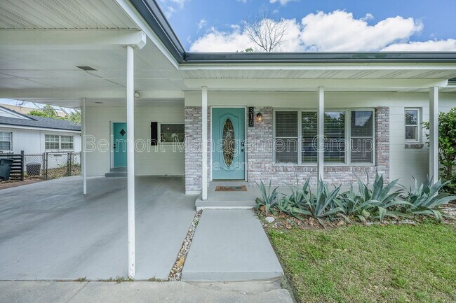 Foto del edificio - 316 Lake Fair Ln