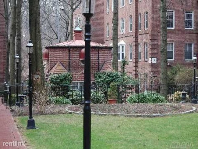 Foto del edificio - 2 br, 1 bath  - 11701 Park Ln S A6F