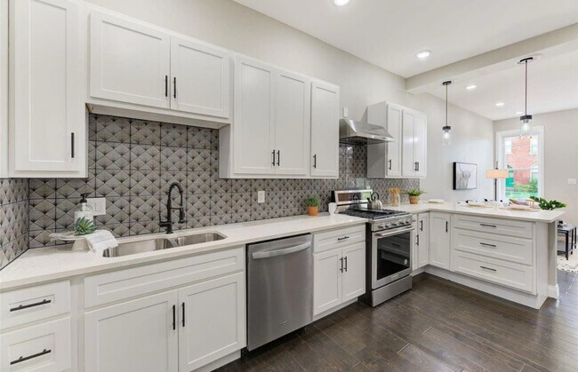 Foto del edificio - 4355 Hunt Ave