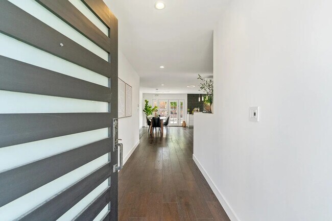 Foto del edificio - 13940 Bermax Ave