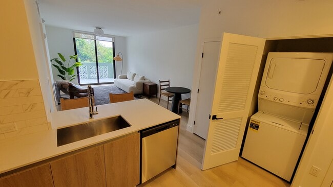 Building Photo - 2533 NE 183rd St