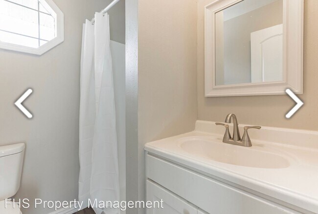 Foto del edificio - 3 br, 1 bath House - 131 Purdy Ave