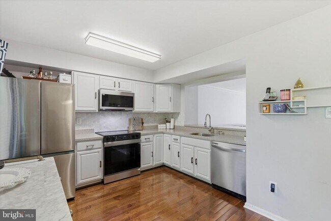 Foto del edificio - 14229 Oakpointe Dr