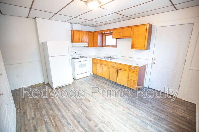 Building Photo - 901 Coleman Avenue