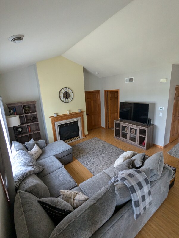 Primary Photo - W170N5574-N5574 Ridgewood Dr