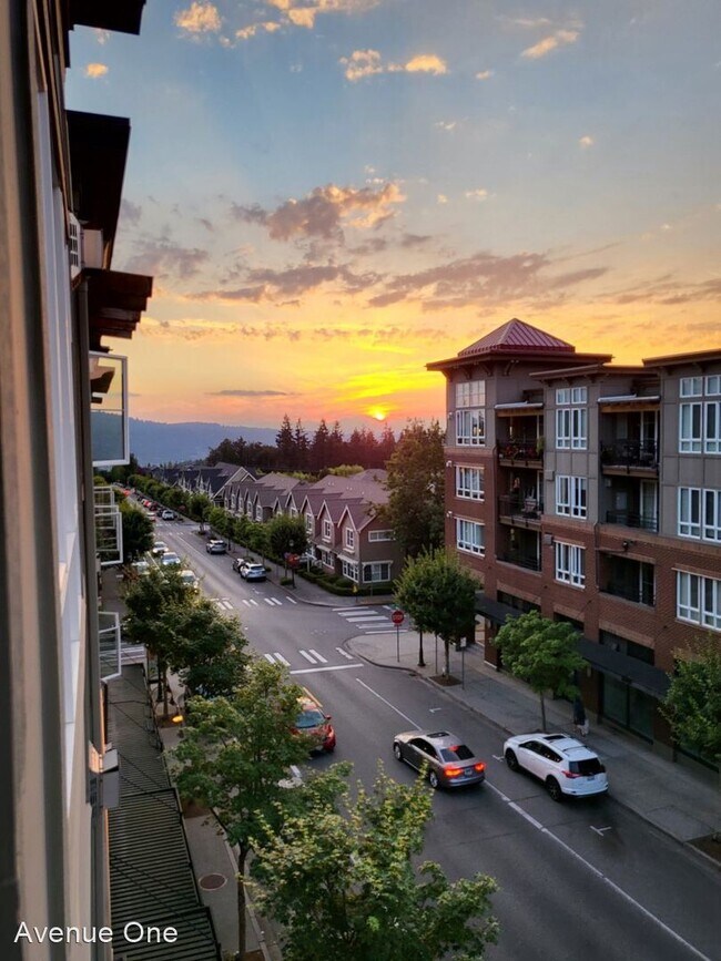Building Photo - 1 br, 1 bath House - 1840 25th Ave NE #409