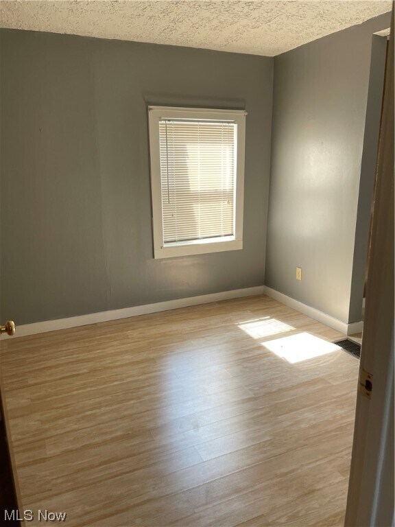 Building Photo - 248 Oak Grove Dr