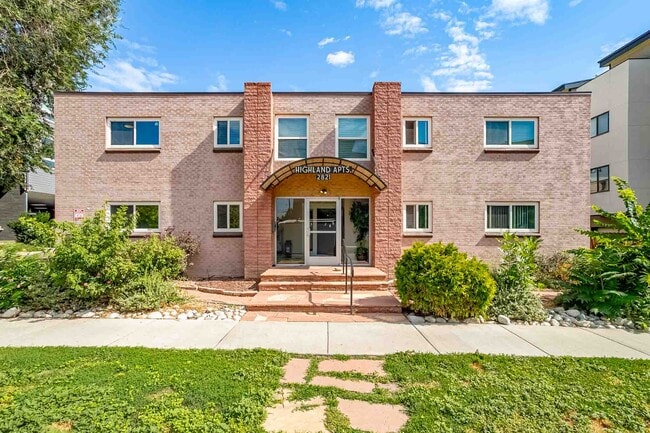 Building Photo - Highland Apartments