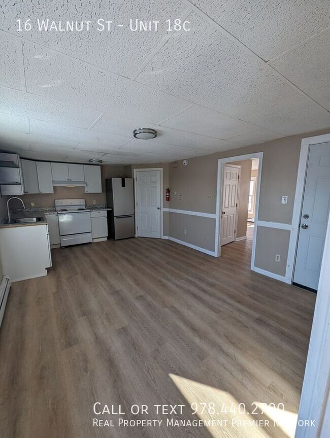 Building Photo - 2 Bedroom in Somersworth