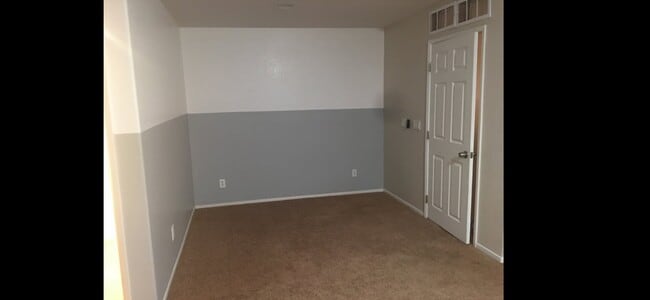 nook - 33792 Harvest Way E