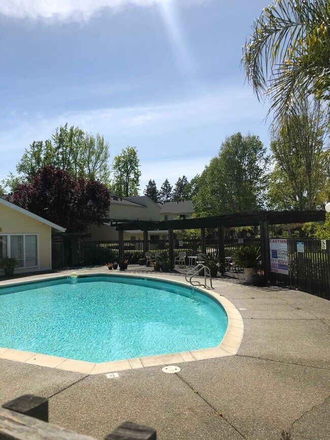 Foto del edificio - 3076 Marlow Rd