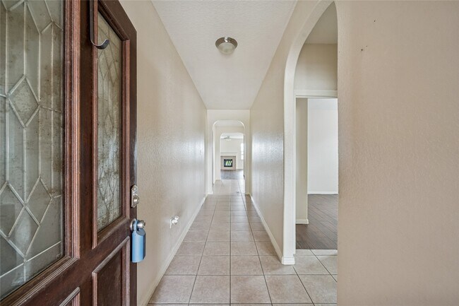 Foto del edificio - 10014 Williams Field Dr