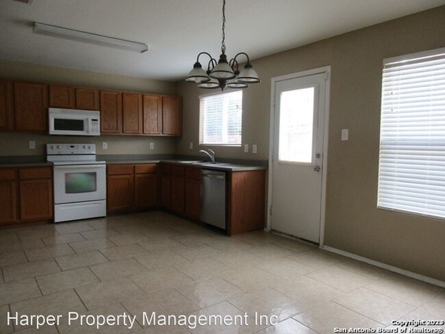 Building Photo - 3 br, 2.5 bath House - 5914 Barton Hollow