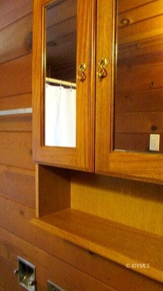 Foto del edificio - 54100 Pine Crest Ave