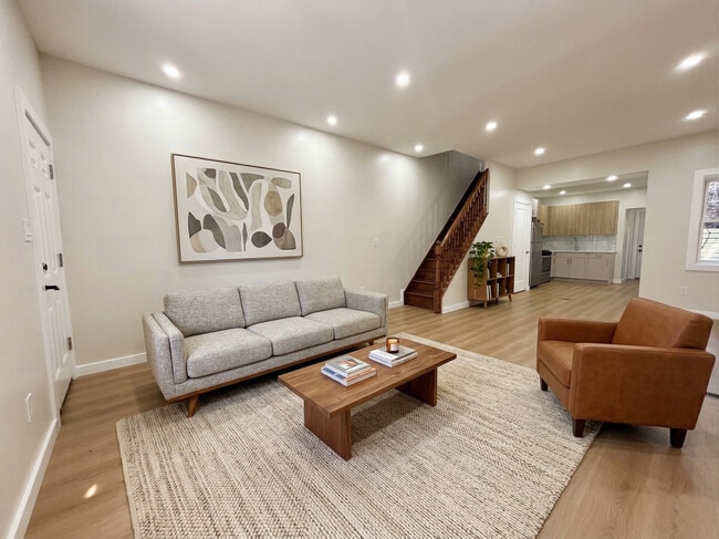 Photo - 1729 LeCount St House