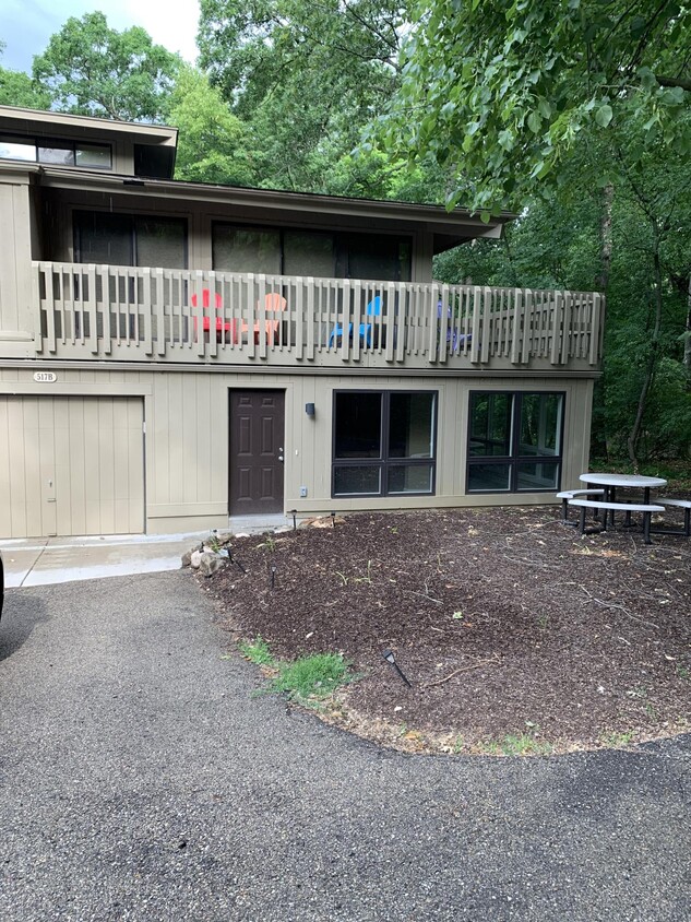 Primary Photo - 517 Bristol Oak Ct