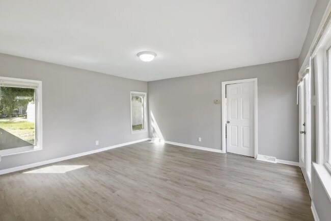 Foto del edificio - 611 E Sumner St