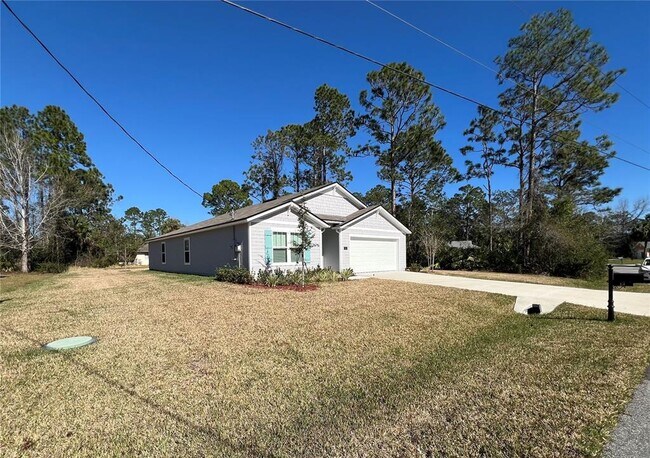 Building Photo - 13 Pine Ash Ln