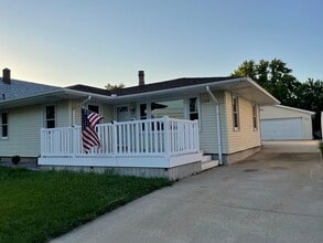 Building Photo - 2309 8th St