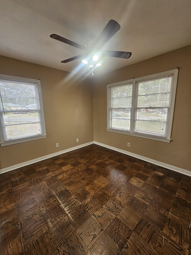 Building Photo - 4242 Marmora Dr