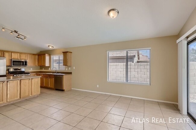 Foto del edificio - 13281 W Mauna Loa Ln